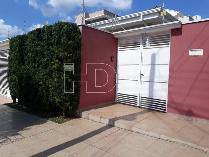 Casa á venda 3 suítes, Araraquara/SP