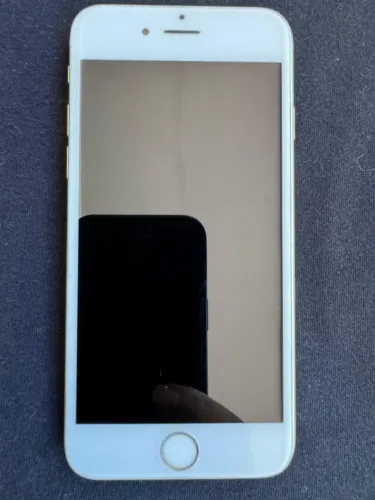 iPhone 6s 32GB Branco com fundo Prata - Usado A1633