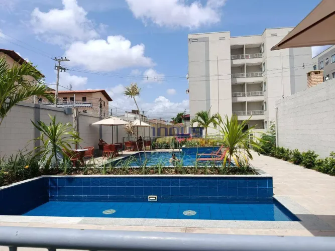 Apartamento com 2 dormitórios para alugar, 37 m² por R$ 1.228,00/mês - Siqueira - Fortalez