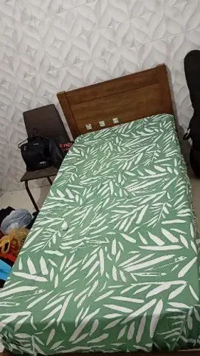 Cama de solteiro semi novo