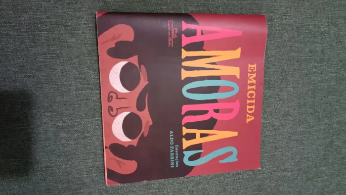 Livro Amoras - Emicida