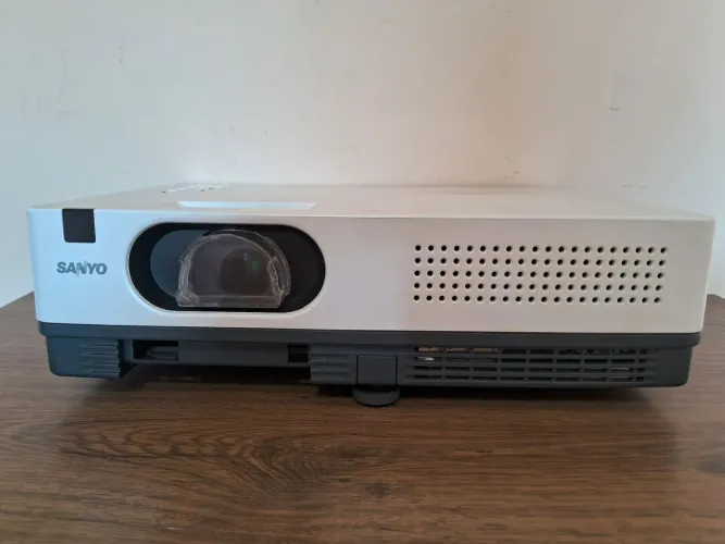 Projetor  Sanyo   XW300 