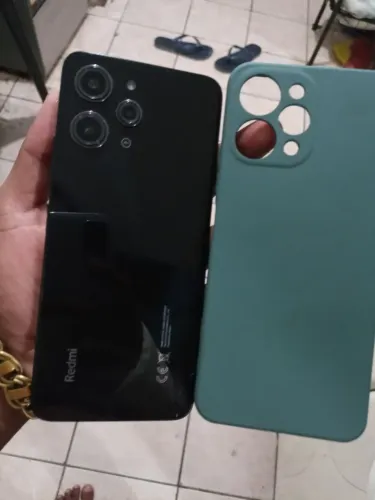 Vendo celular xaomi redmi note 12 256 GB e 12 de ram sem trinco todo bom