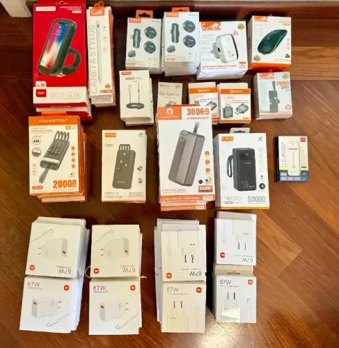 Lote com 70 Eletrônicos Novos para Revenda - Carregadores e Power Banks