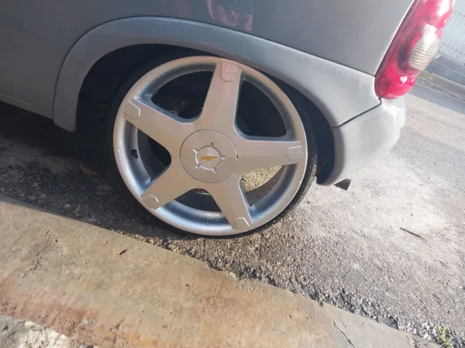 Aro 17 axxis tala 6 pneus 185/35