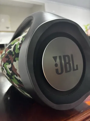JBL Boombox camuflada 1ª geração