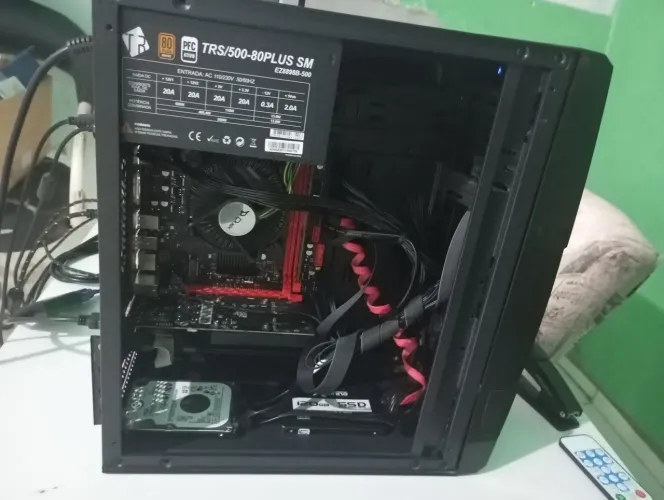 PC Completo i5 + SSD 120GB + HD 500GB + GT 705 + Kit Gamer