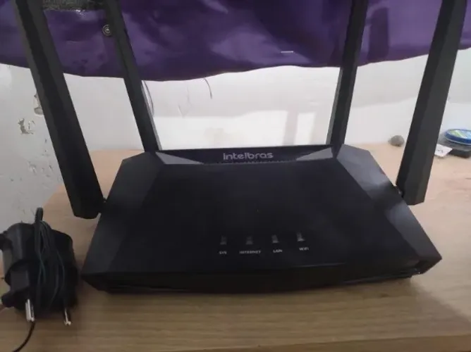 Roteador Intelbras Action RG 1200 com fonte