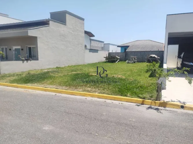 Terreno à venda, 253 m² por R$ 215.000,00 - Condomínio Pinheiros de Tremembé - Tremembé/SP