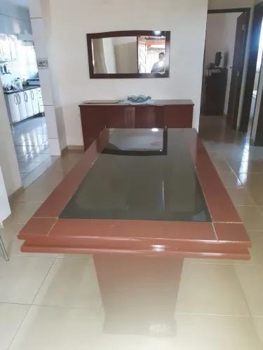 Mesa com Bufe e espelho