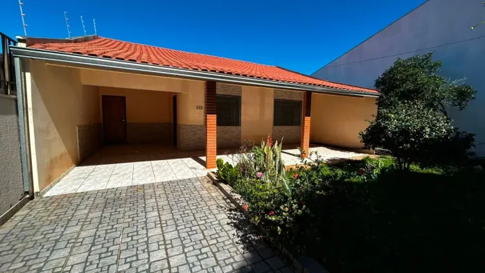 Casa a Venda com 3 Quartos 316m² por 570.000,00