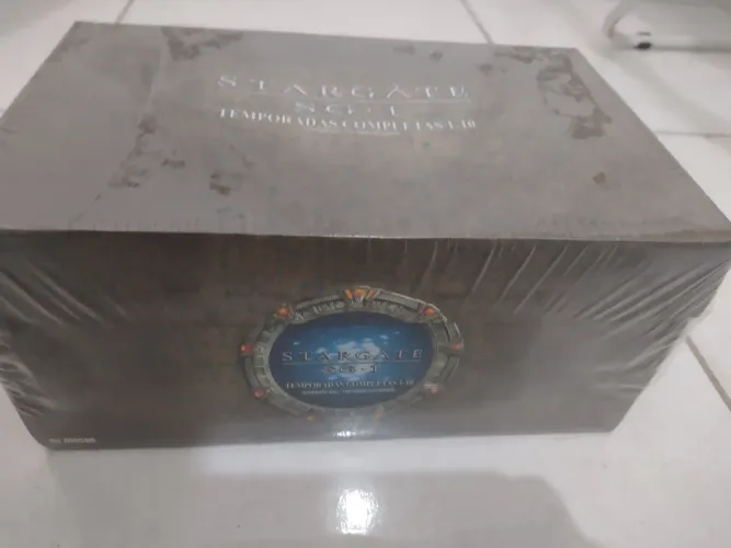 Box Dvd Stargate SG1 - A série completa - 10 temporadas LACRADO