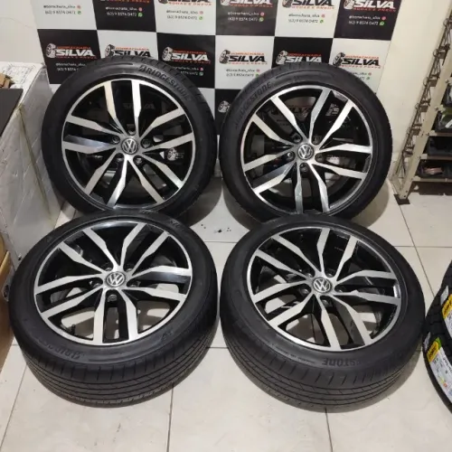 Rodas aro 17 originais Golf Tsi 5x112 + pneus Bridgestone 225/45r17 90%