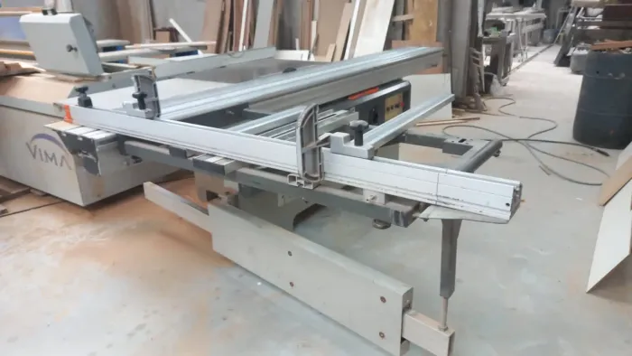Máquina para marcenaria