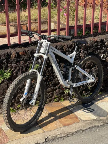 Bike de Dh 26 Trust Myth 7.5