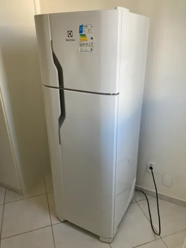 Geladeira Electrolux DC35A 260 Litros - NOVA, NUNCA USADA