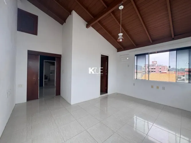 Casa com excelente potencial!