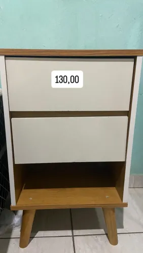 Mesa de cabeceira