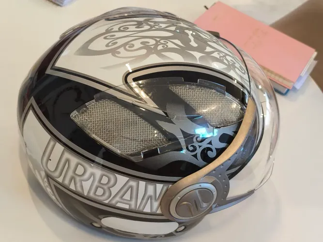 Capacete Urban Aberto Feminino Branco/Prata - Excelente Estado