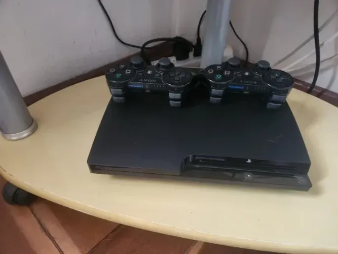PS3 + 2 controles + 23 Jogos