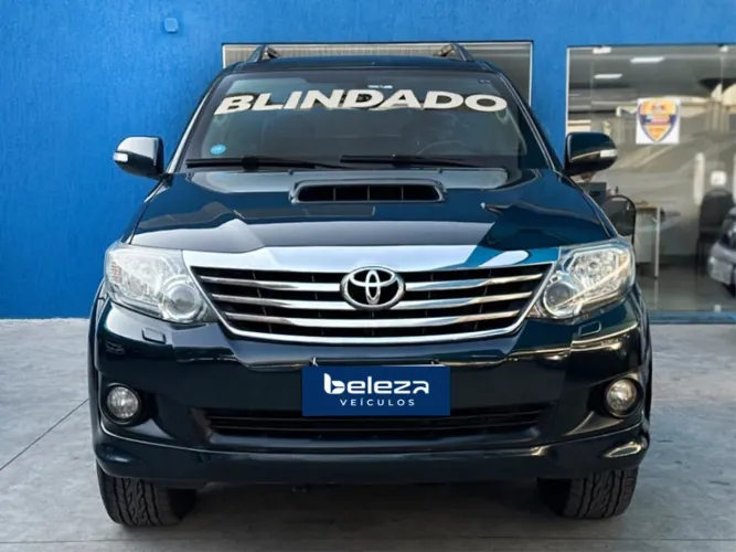 Toyota Hilux SW4 SRV D4-d 4X4 3.0 TDI Dies. AUT 2015