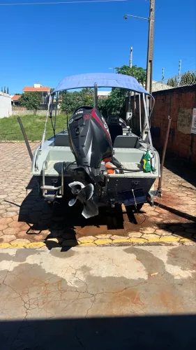 Lancha Rionautica 19 motor 115hp 7 bancos novos