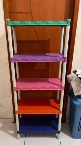 Estante de plástico