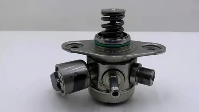 Bomba Alta Pressão Mercedes Gla200 2015 0261520212