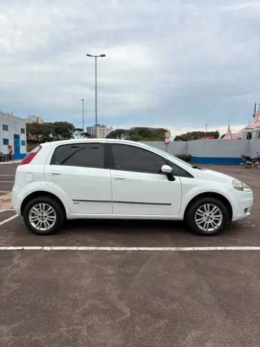 Fiat Punto Attractive 1.4 Fire Flex 8V 5P 2012