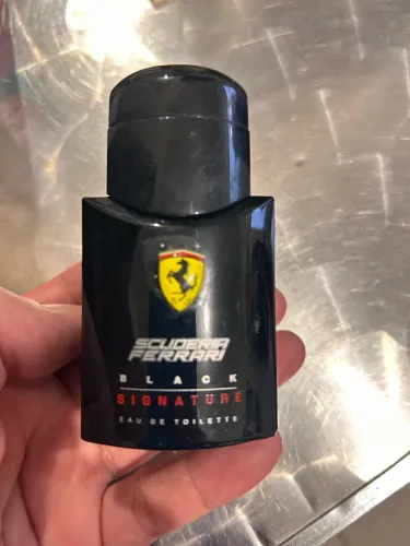 Perfume masculino FERRARI BLACK SIGNATURE original