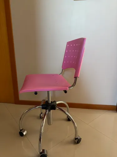 Cadeira de escritório rosa