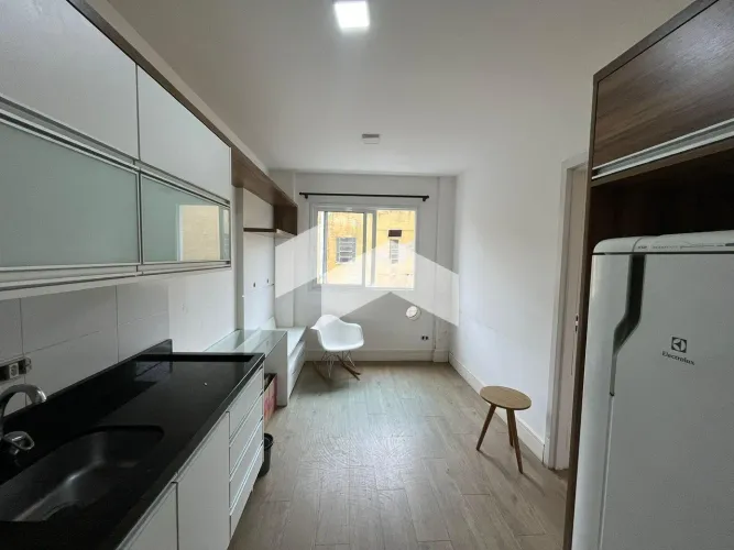 Apartamento com 30 m², 1 quarto sendo 0 suíte à venda no bairro Rebouças.