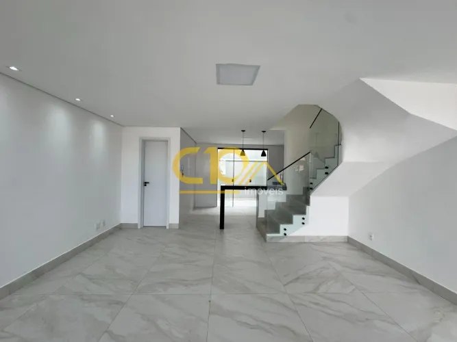 CASA GEMINADA COM ENTRADA INDIVIDUAL NO BAIRRO: PLANALTO/BH.
