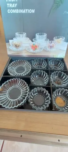 Conjunto de potes de sobremesa.