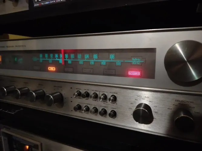 Receiver amplificador polyvox pr 2200S