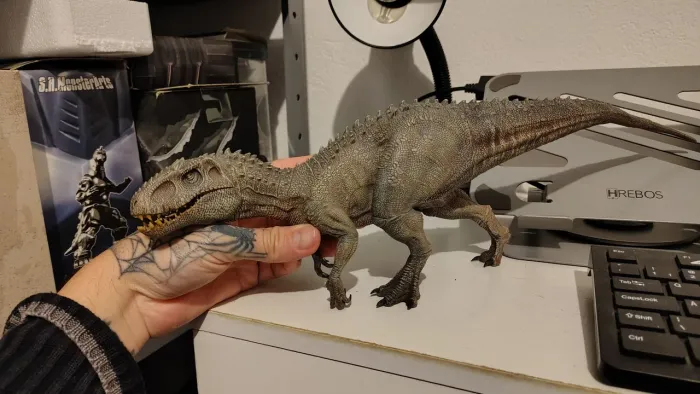 Indominus Rex Nanmu Studio 