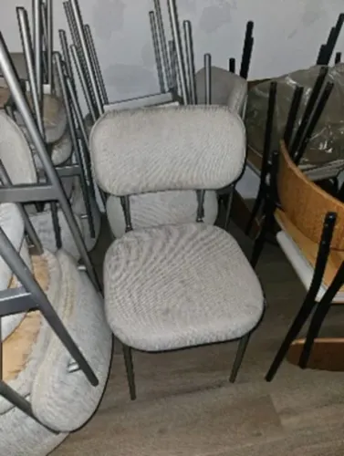Cadeira estofada 