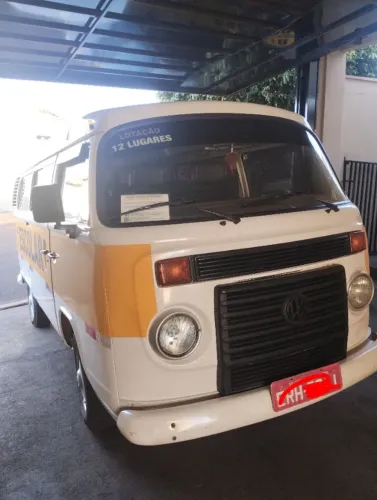 Volkswagen Kombi Lotação 1.4 MI Total Flex 8V 2011
