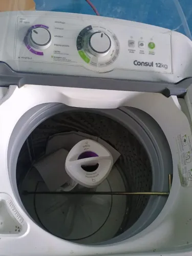 Consul 12kg semi nova com problema na centrifugação
