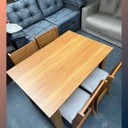 Mesa com 4 cadeiras - pronta entrega 