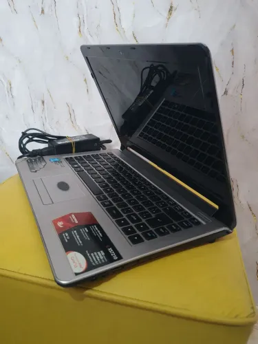 Premium Xs7210 com Carregador Original, ficou um tempo guardado e agora não liga mais