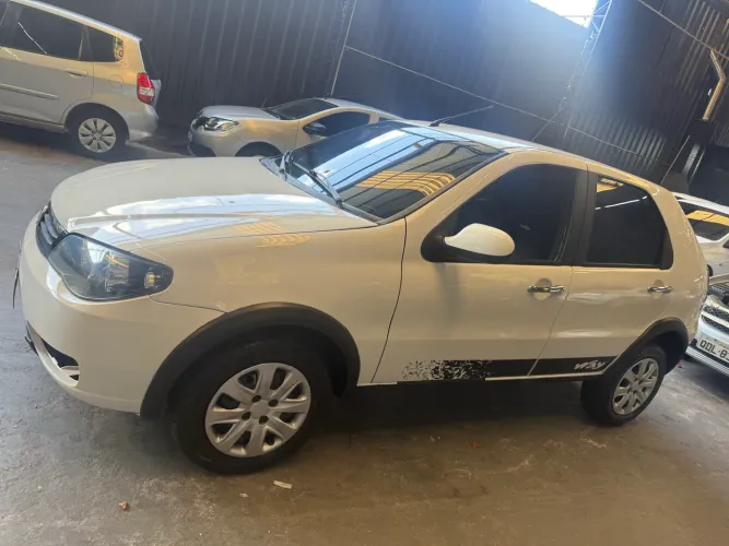 Fiat Palio WAY Celebration 1.0 F. Flex 8V 5P 2015