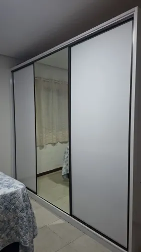 Vendo Guarda Roupas novo