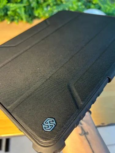 Case para iPad 11 polegadas  Anti impacto  Marca: Discover Inovation Seminova   R$200,00