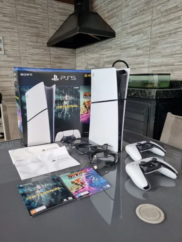 PlayStation 5 Slim - Caixa completo 1TB