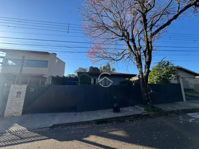 Casa com 3 dormitórios à venda, 230 m² por R$ 950.000 - Vivendas Do Arvoredo - Londrina/PR