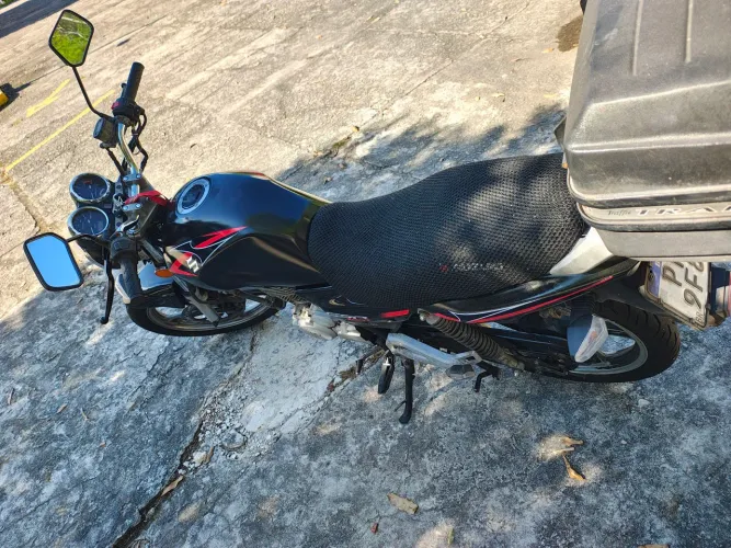 Moto SUZUKI GSR 150