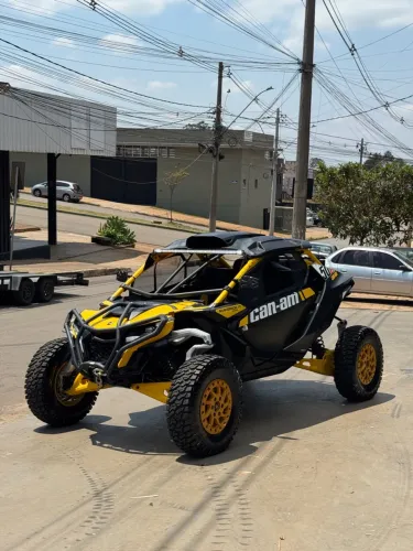 Maverick r xrs