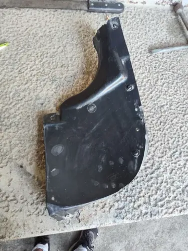 Para-barro traseiro Onix 2013 a 2019 lado direito original GM