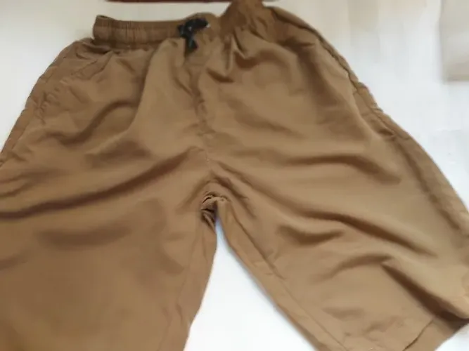 Lote com 2 Bermudas Infantis Meninos tam 12/14 Machine Wash e Hering kids seminovas